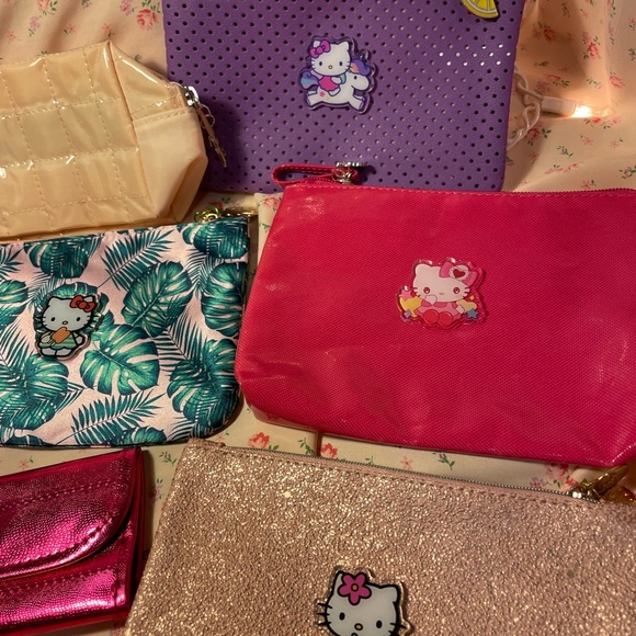 🎀Hello Kitty Bundle of Purses🎀 - Picture 4 of 7